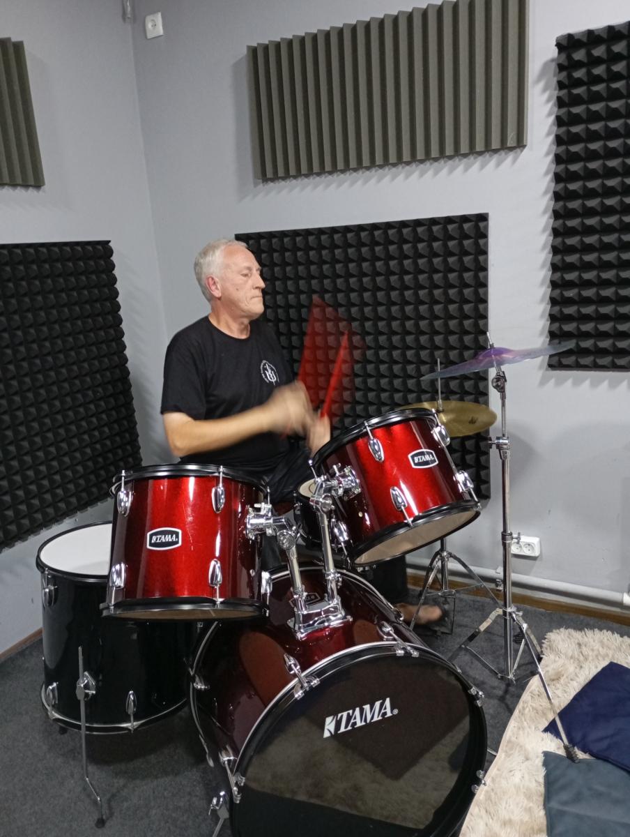 Нажмите на изображение для увеличения.

Название:	Den Drums 2.jpg
Просмотров:	14
Размер:	127.5 Кб
ID:	10740429